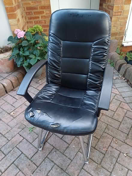 Photo of free Chair in need of love (Hemel Hempstead HP1) #2