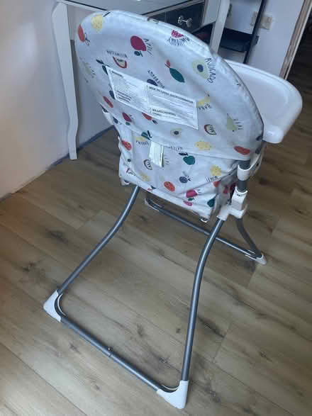 Photo of free Highchair (Grove Road E3) #4