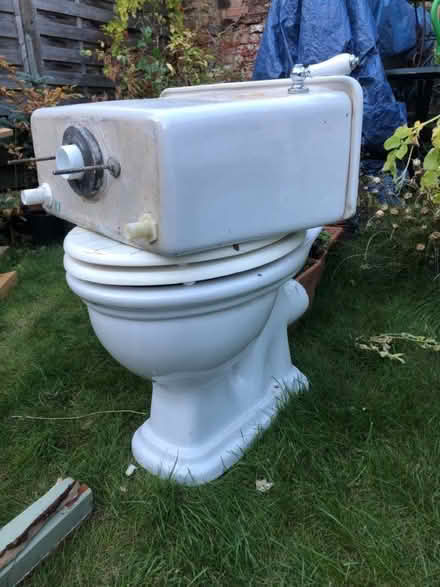 Photo of free Antique style close coupled toilet (Watford Heath WD19) #3