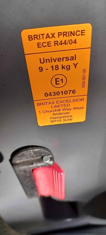 Photo of free Britax car seat (Letchworth SG6) #2