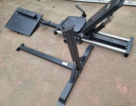 Photo of free leg press / calf raise machine ((Sunset / Parkside)) #3