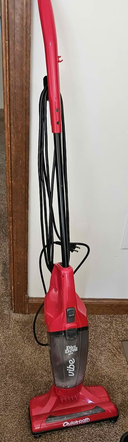 Photo of free Dust Devil vac til 9.9 5 PM (Powhatan Crossing) #1