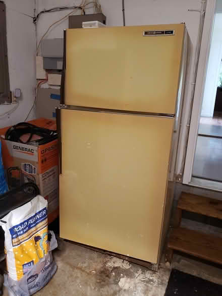Photo of free Refrigerator, GE (Bowie) #1