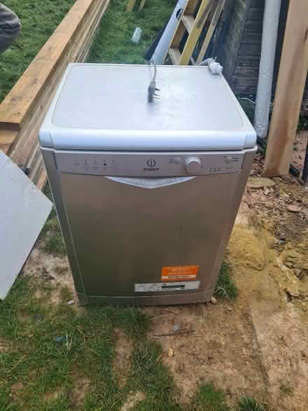 Photo of free Free standing dishwasher (croxley) (Croxley Green WD3) #1