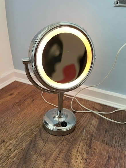 Photo of free No7 Illuminated make up mirror (Clapham South SW12) #4