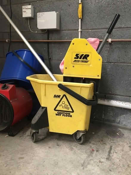 Photo of SYR mop bucket (L4) #1