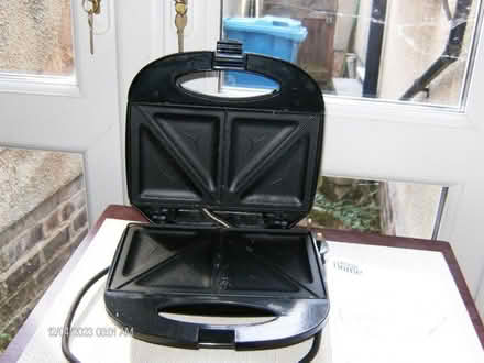 Photo of free Sandwich Toaster (Aigburth L17) #3