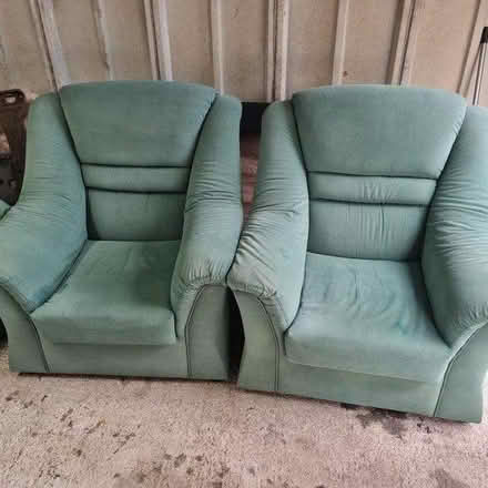 Photo of free Sofa bed and 2 armchairs (CV34 warwick) #3