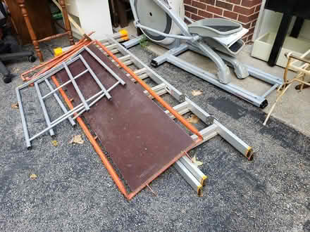 Photo of free Scaffolding platform (for painting) (Bowie) #1