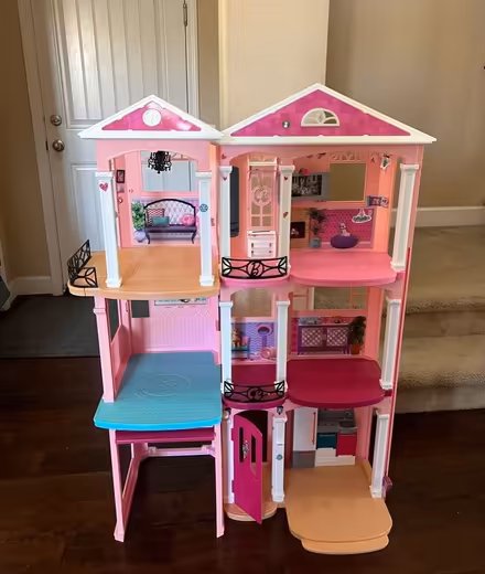 Photo of free Barbie dollhouse (Dublin) #1