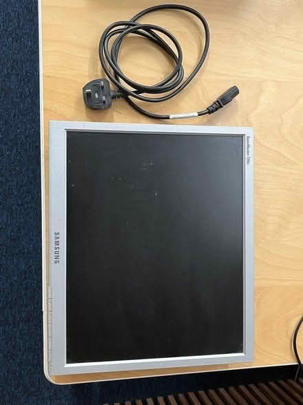 Photo of free 17” Samsung monster VGA connection (Elm Crescent, Kingston KT2) #1