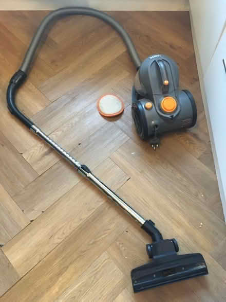 Photo of free Vac Power 4 vacuum cleaner (Bellevue EH7) #1