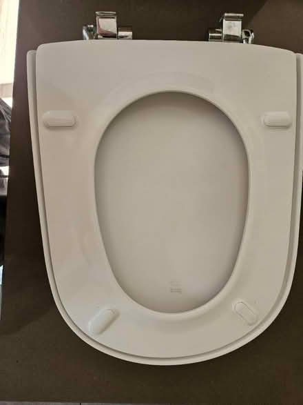Photo of free Roca giralda toilet seat (Tower Hill/Shadwell) #4