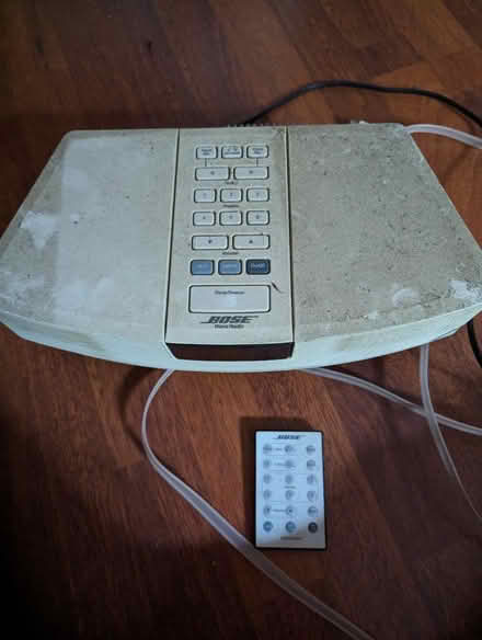 Photo of free Bose wave radio (East Dulwich SE22) #2