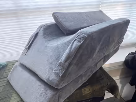 Photo of free Elevated leg pillow set (Fruitvale between 580/Foothill) #1