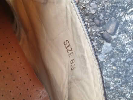 Photo of free mens black boots 8 1/2 (mansfield, NG18) #3