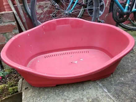 Photo of free Dog basket (Chapeltown LS7) #2