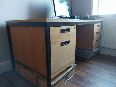 Photo of free Desk (Cullercoats NE26) #1