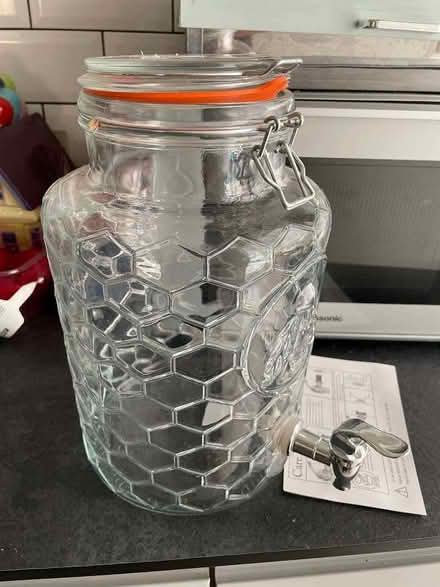 Photo of free Various items (Palmers Green N13) #1
