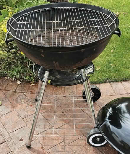 Photo of free Kettle BBQ (Freshbrook SN5) #1