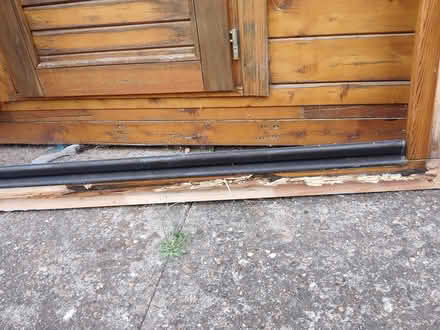 Photo of free Summerhouse window (St Mary Cray, BR5) #2