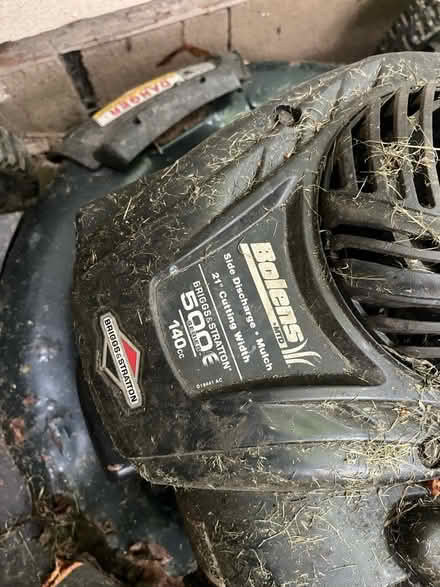 Photo of free Working lawn mower (barrytown/red hook) #1