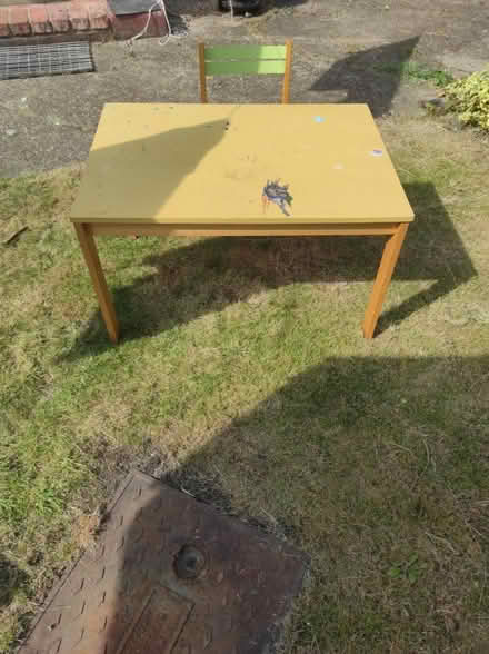 Photo of free Kids desk and chair (Carshalton SM5) #1