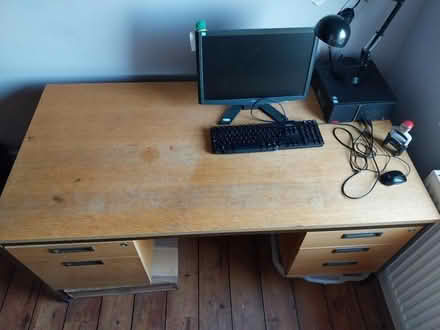 Photo of free Desk (Cullercoats NE26) #2