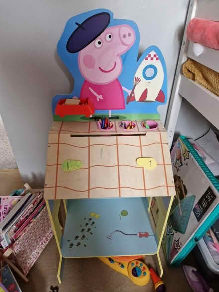 Photo of free Peppa pig Desk / Easel / chalkboard (Leeds LS10) #1
