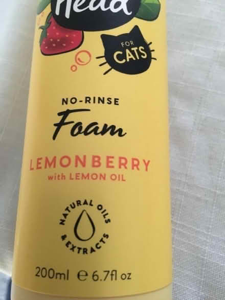 Photo of free Dry shampoo for cats (Surrey Quays SE16) #3