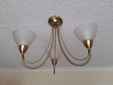 Photo of free Ceiling-Light-Fitting (Slyne-with-Hest LA2) #3