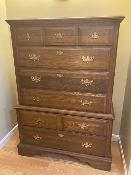 Photo of free three chest of drawers / bureaus (Majestic Avenue / Broad St) #1