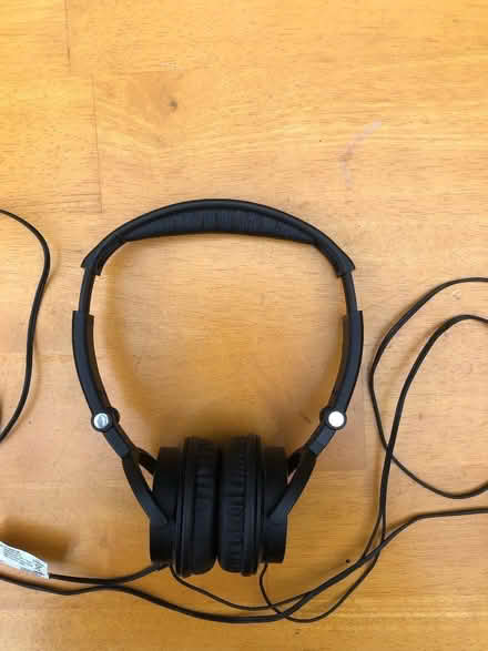 Photo of free Wired headphones (Thorpe Hamlet NR1) #4