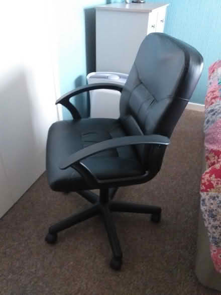 Photo of free computer desk chair (Burradon NE23) #1