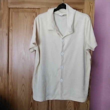 Photo of free ladies lemon towelling top (Marton Bank FY3) #1