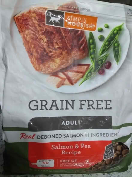 Photo of free Simply Nourish cat food (Beverly Heights) #1