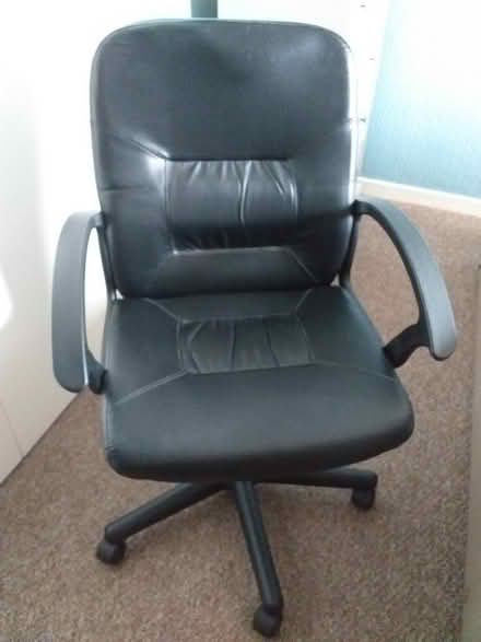 Photo of free computer desk chair (Burradon NE23) #4