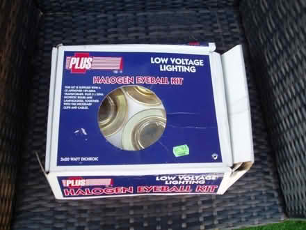 Photo of free lighting (Gilmerton EH17) #2