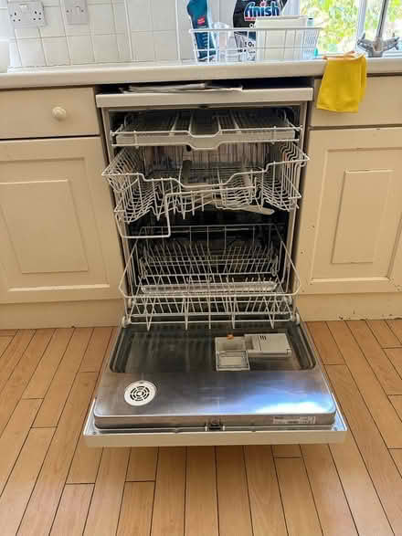 Photo of free miele dishwasher (Chelsea SW3) #3