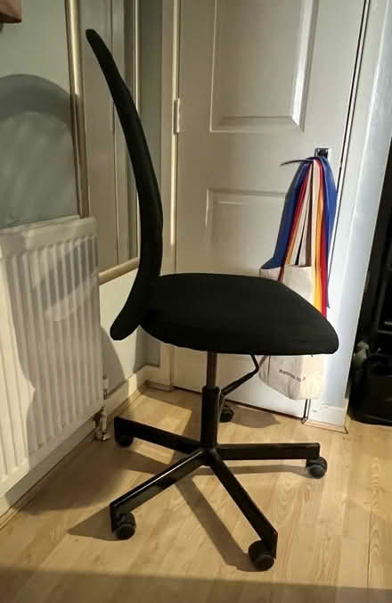 Photo of free Office chair (Twickenham TW2) #3