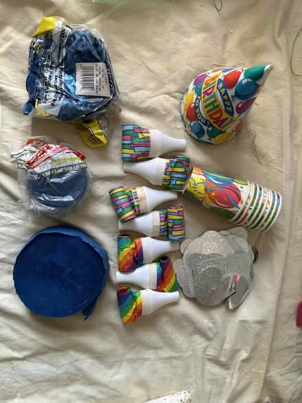 Photo of free lots of party items (Washington Heights near GWB) #4