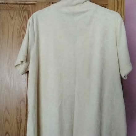 Photo of free ladies lemon towelling top (Marton Bank FY3) #3