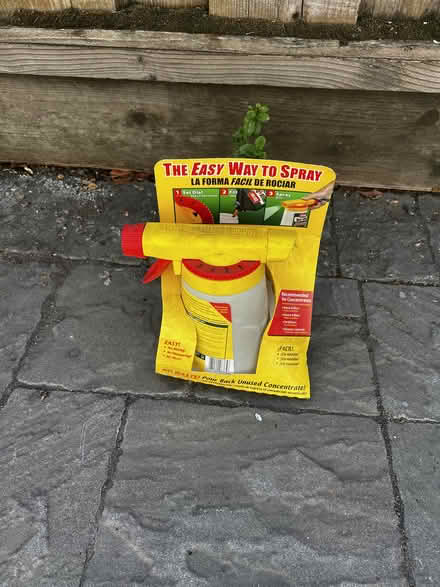 Photo of free hose fertilizer sprayer (Willows) #1