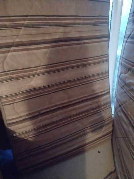 Photo of free 3/4 divan beds (Liverpool 25) #4