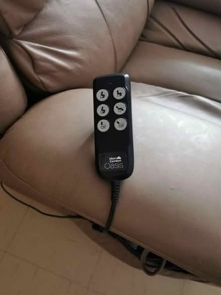 Photo of free Electric recliner chair (Strood ME2) #3