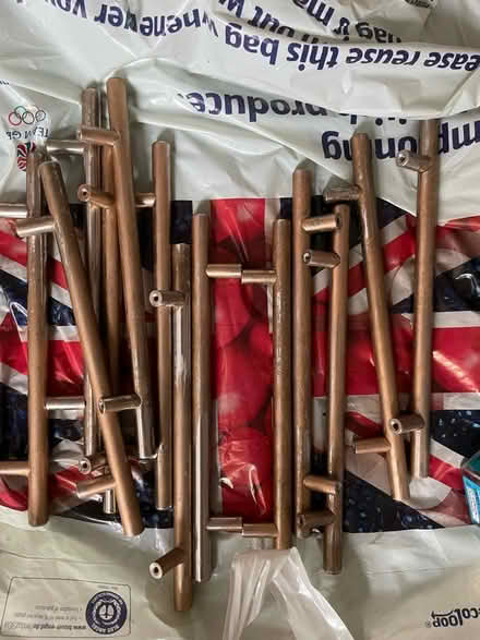 Photo of free Kitchen Cupboard Handles (Croydon SE25) #1
