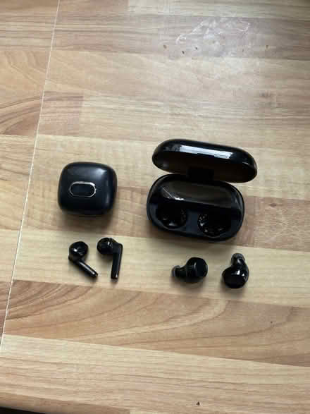 Photo of free Wireless headphones x2 (Mitcham CR4) #2