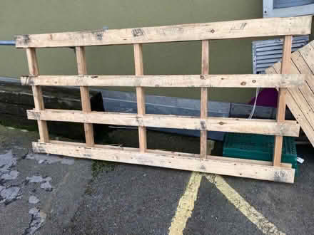 Photo of free Large pallet (Eastbourne BN21) #1