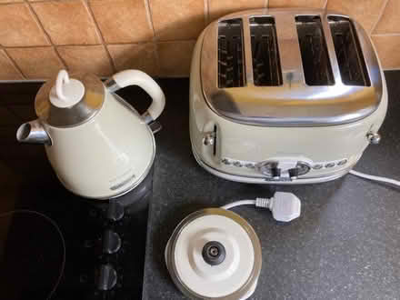 Photo of free Matching Jug Kettle & 4 slice Toaster (Bexhill TN39) #3