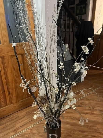 Photo of free decorative light up twigs/flowers wd3 (Heronsgate WD3) #1